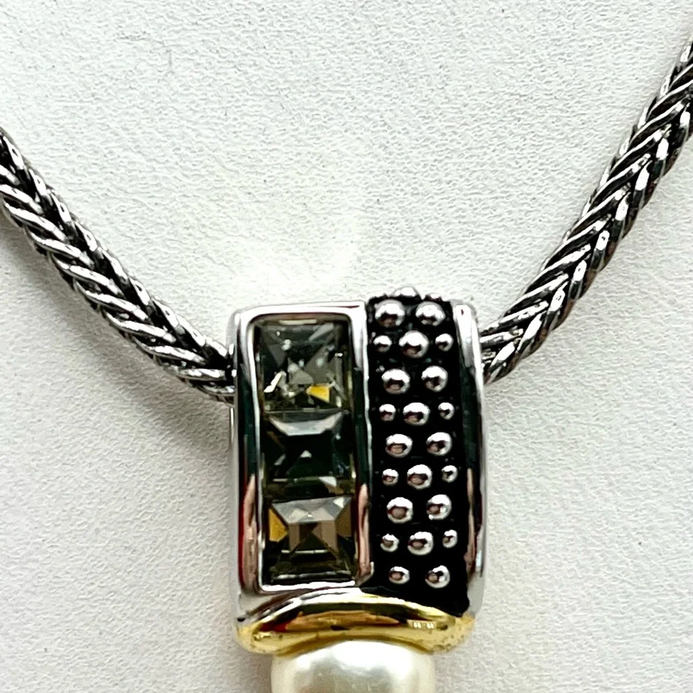 Elegant Silver and Gold Necklace with Pearl and Crystals Pendant -Luxe Stayement